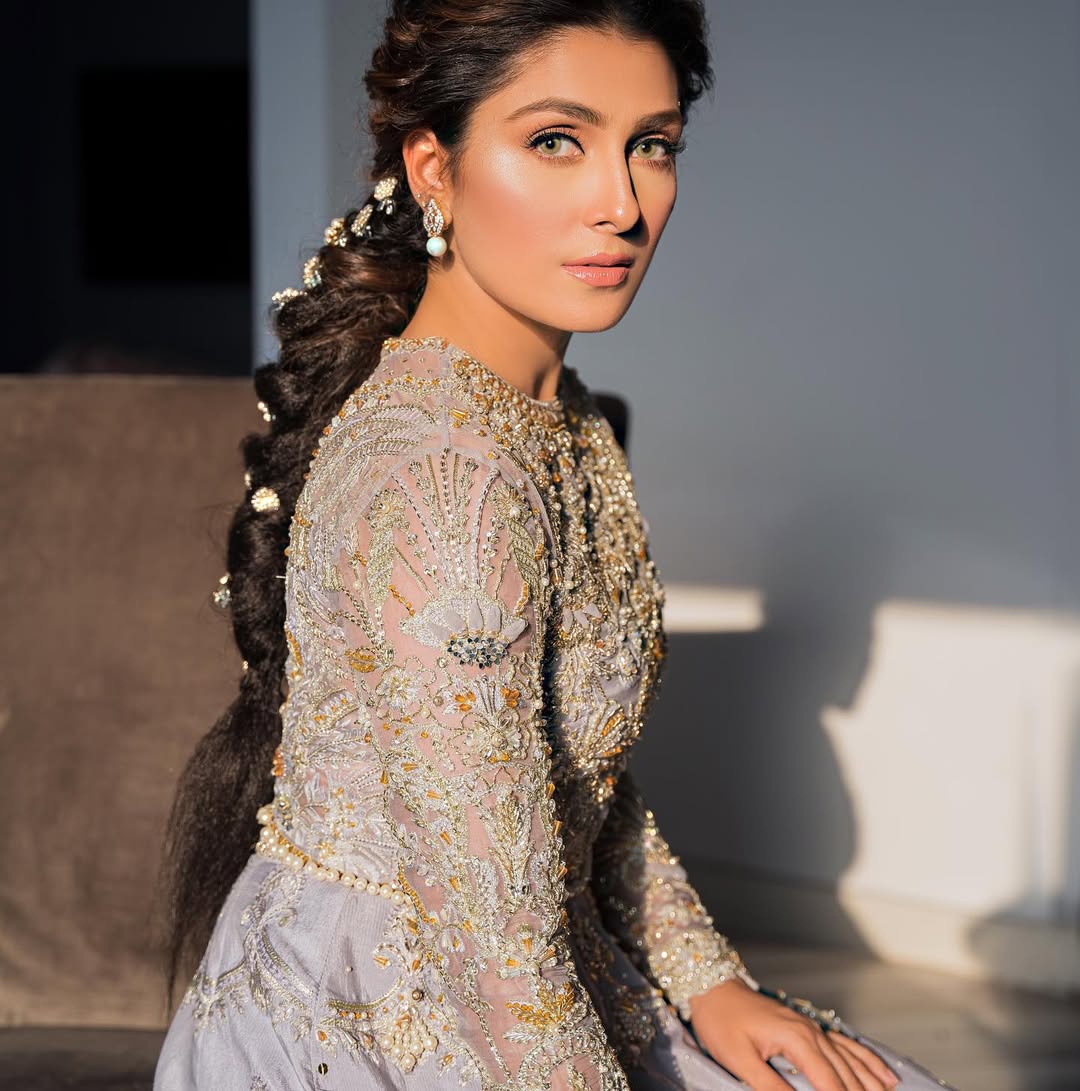Ayeza Khan wearing Pakistani bridal lehnga in ice-blue with organza choli and net dupatta - Mysie By Tahira