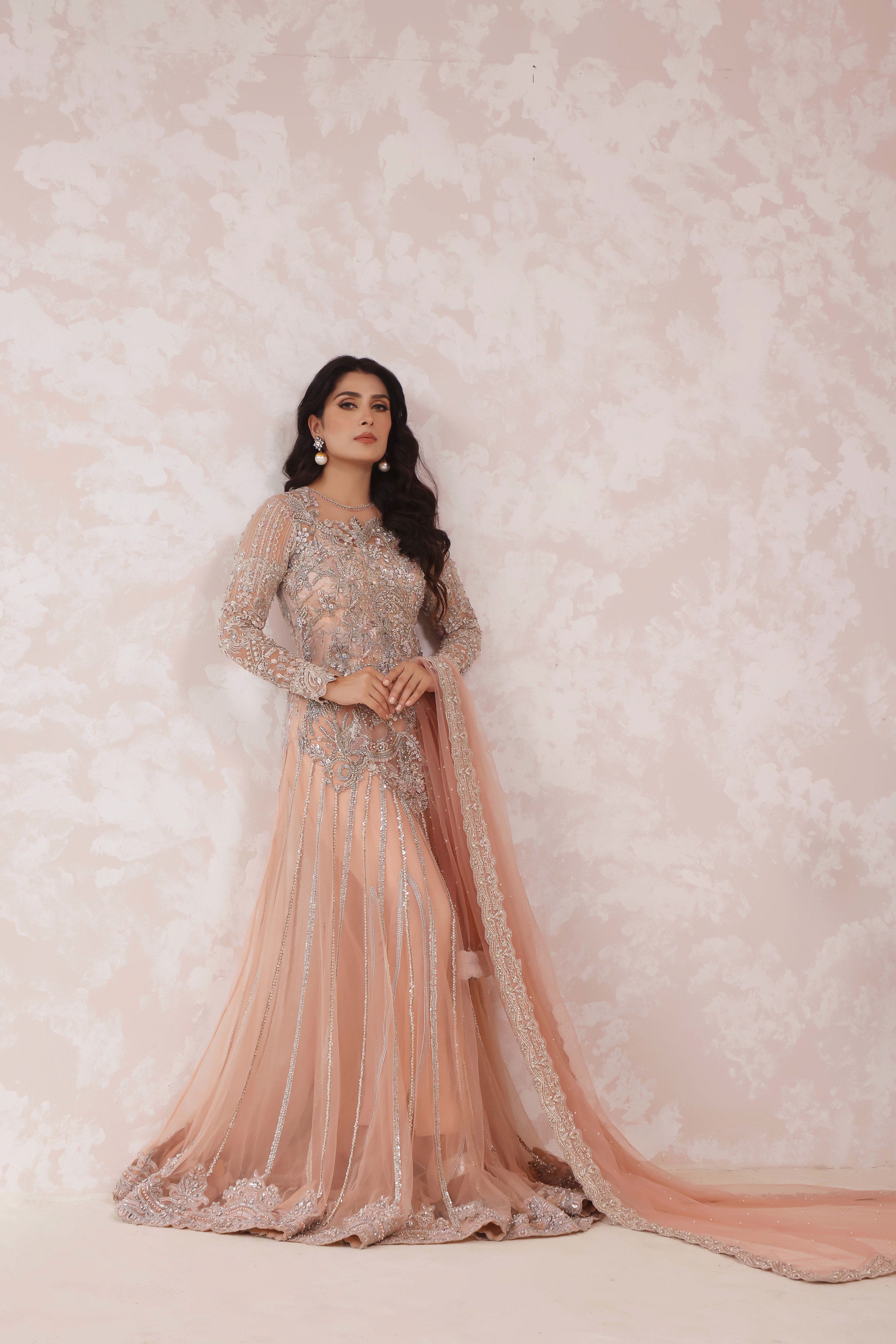 ayeza khan designer dresses Ayeza Khan
